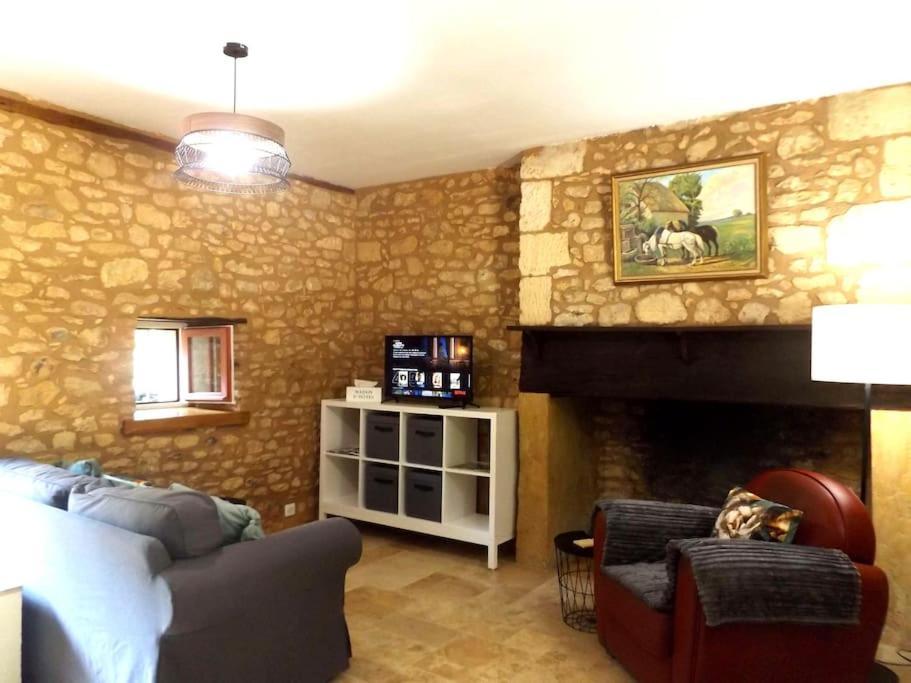 Domaine De La Barde Apartments In The Old Walnut Mill And Forge لو بوج المظهر الخارجي الصورة